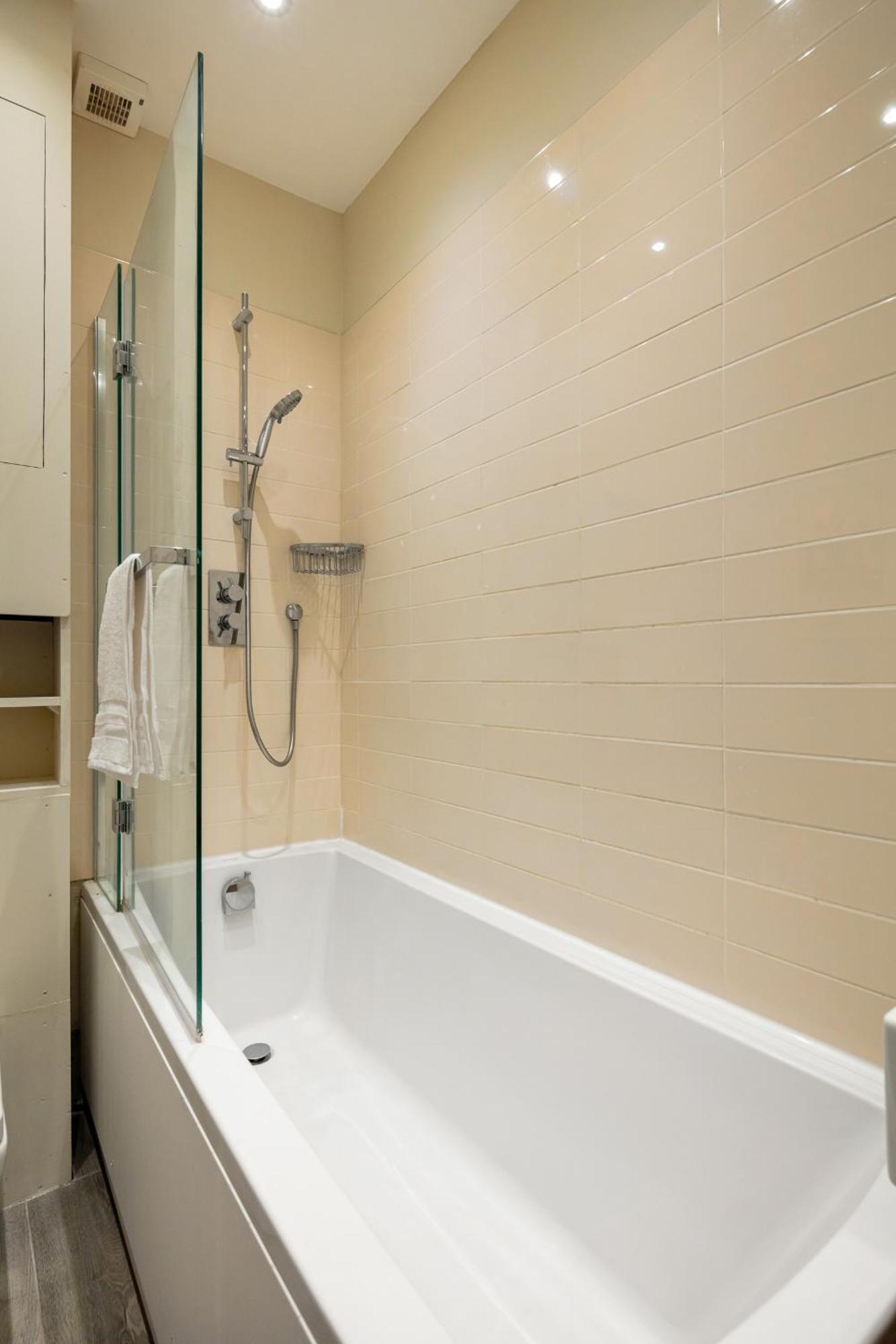 5A - Bright And Airy 2 Bedroom Apartment - Close To Central Лондон Экстерьер фото